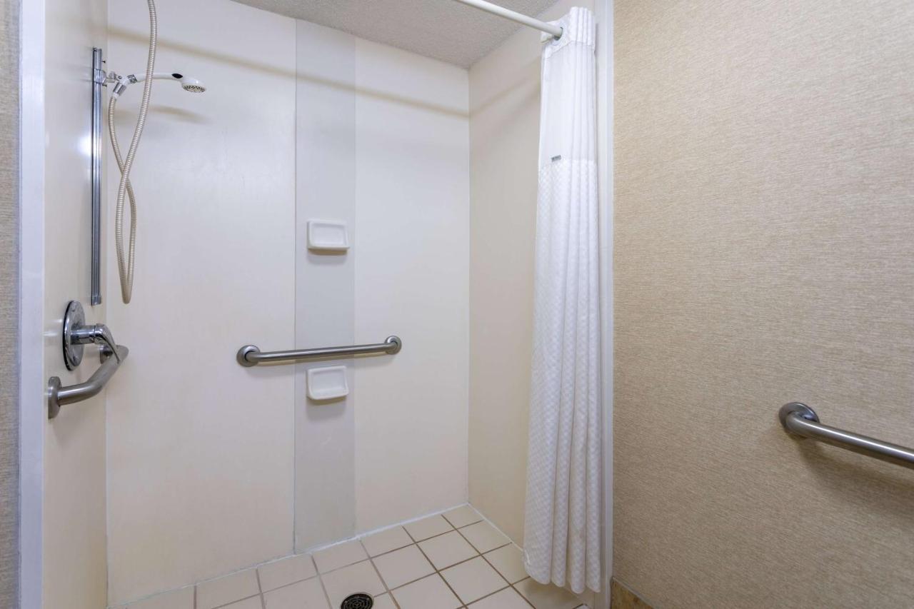 Baymont By Wyndham Saraland Hotel Exterior photo