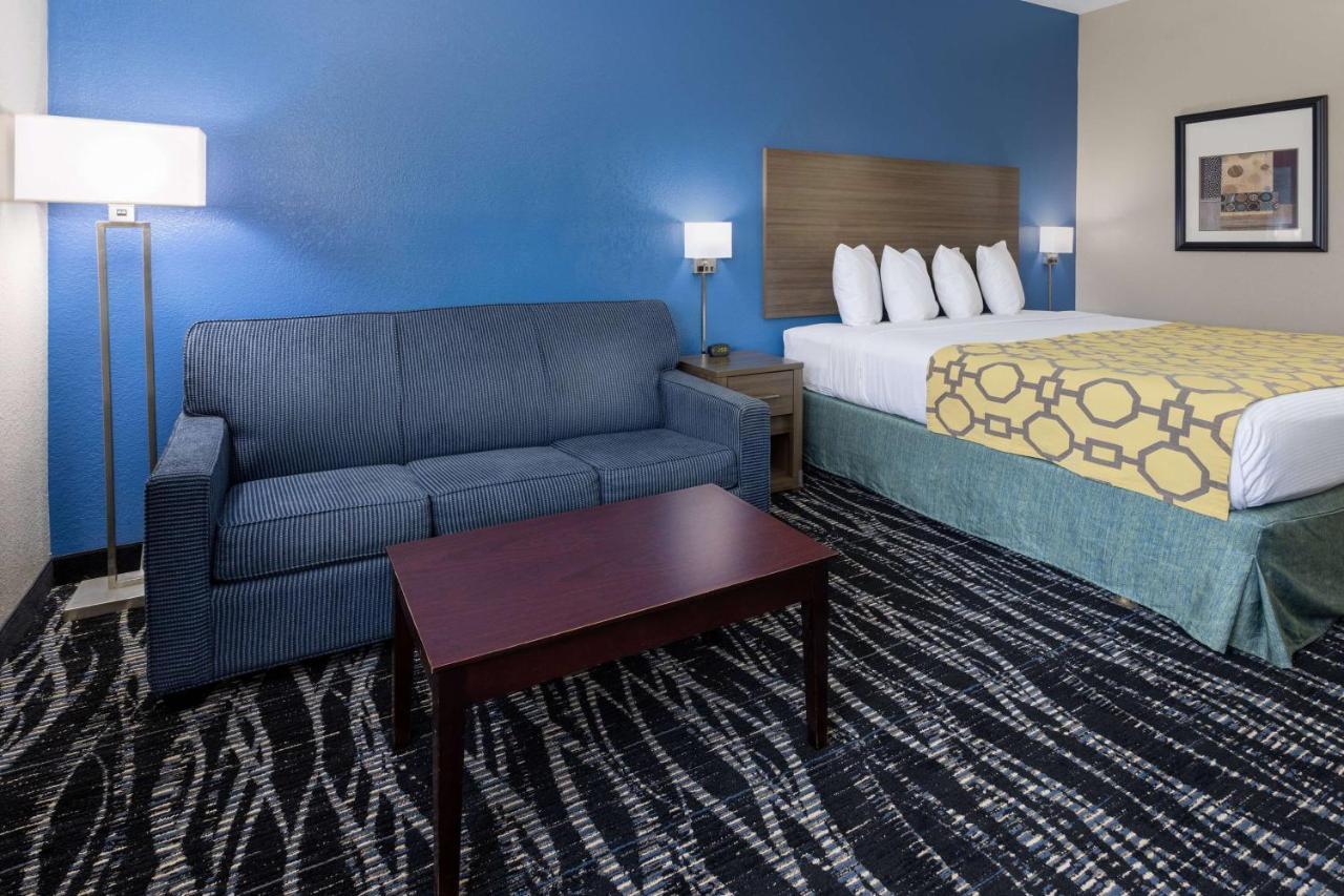 Baymont By Wyndham Saraland Hotel Exterior photo