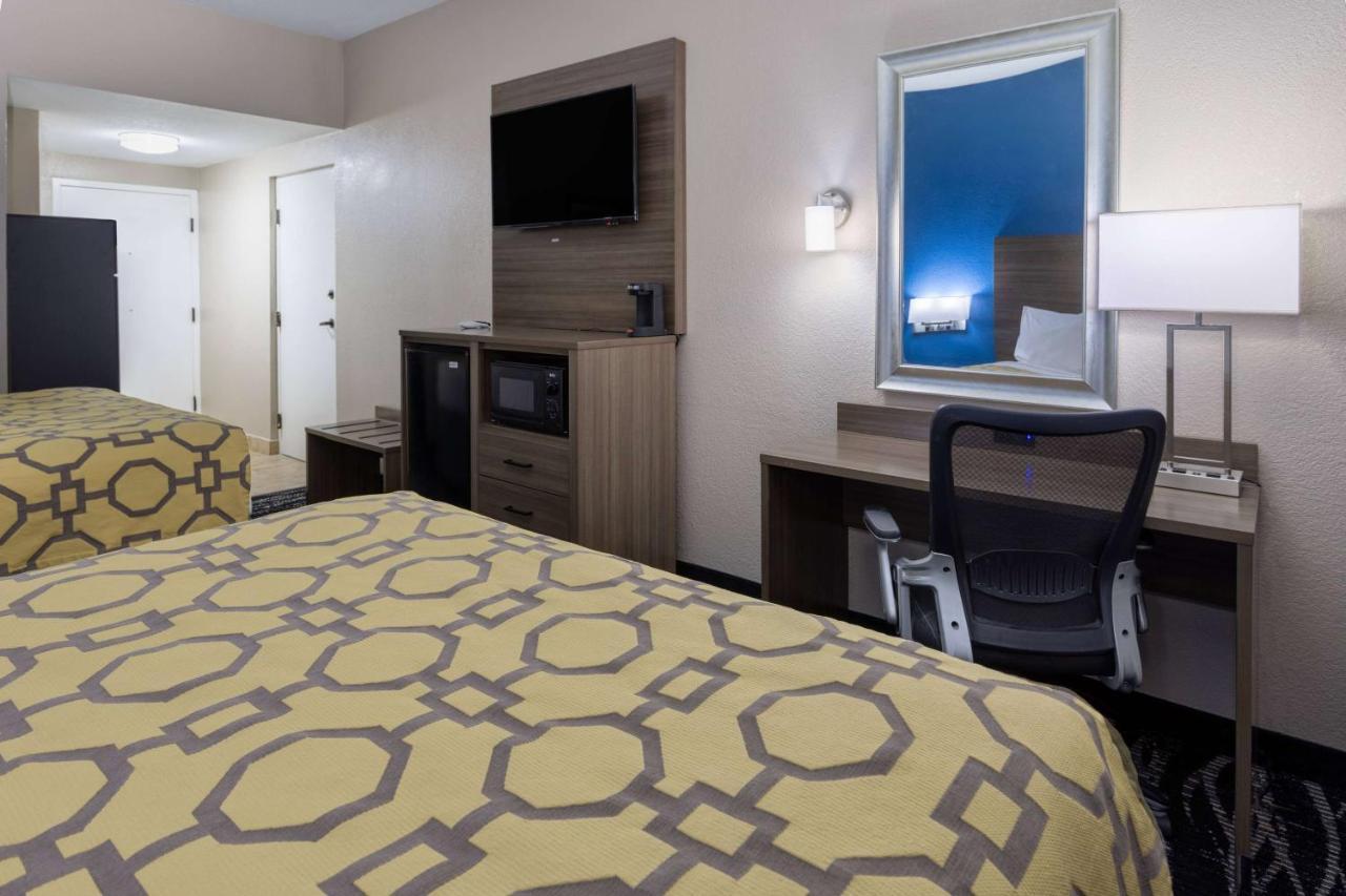Baymont By Wyndham Saraland Hotel Exterior photo