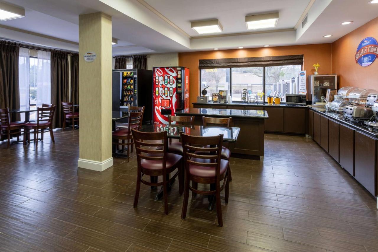 Baymont By Wyndham Saraland Hotel Exterior photo