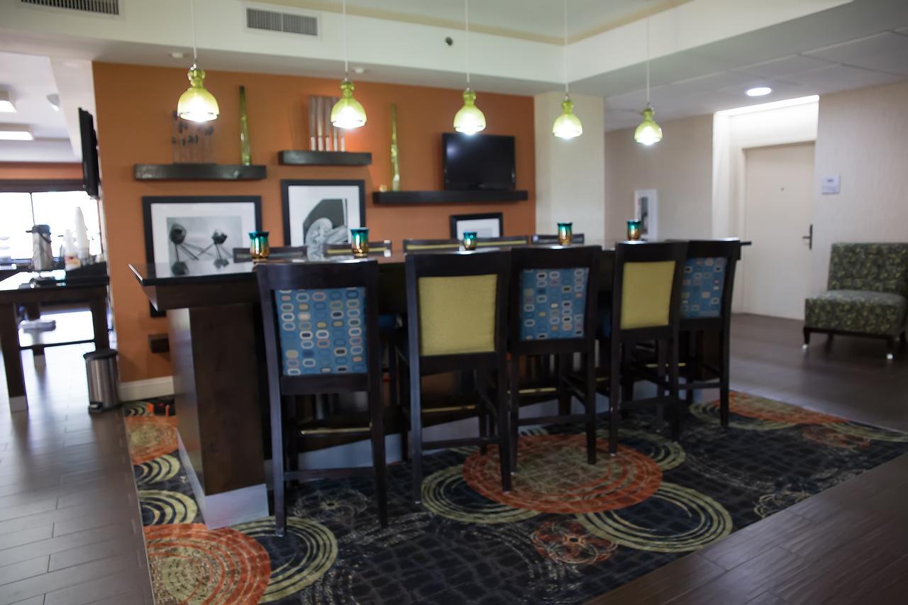 Baymont By Wyndham Saraland Hotel Exterior photo