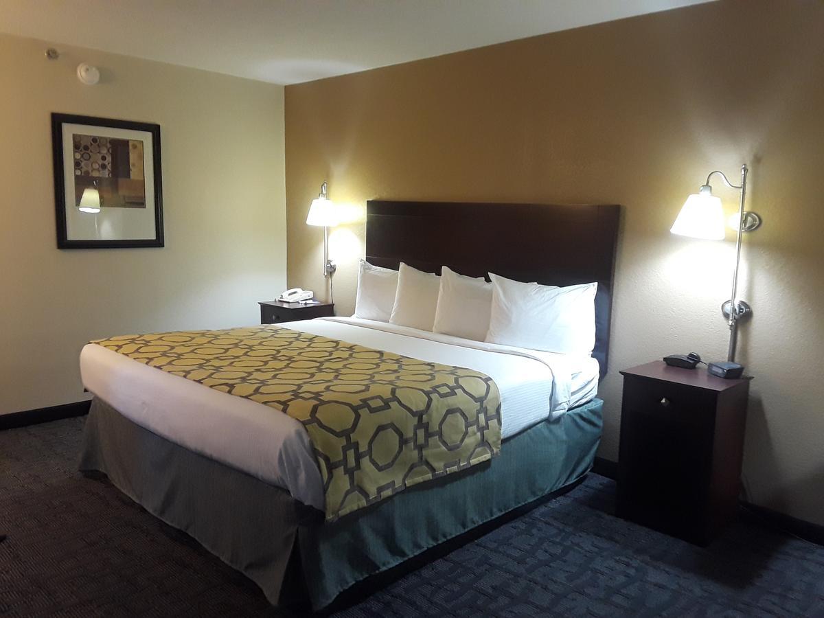 Baymont By Wyndham Saraland Hotel Exterior photo